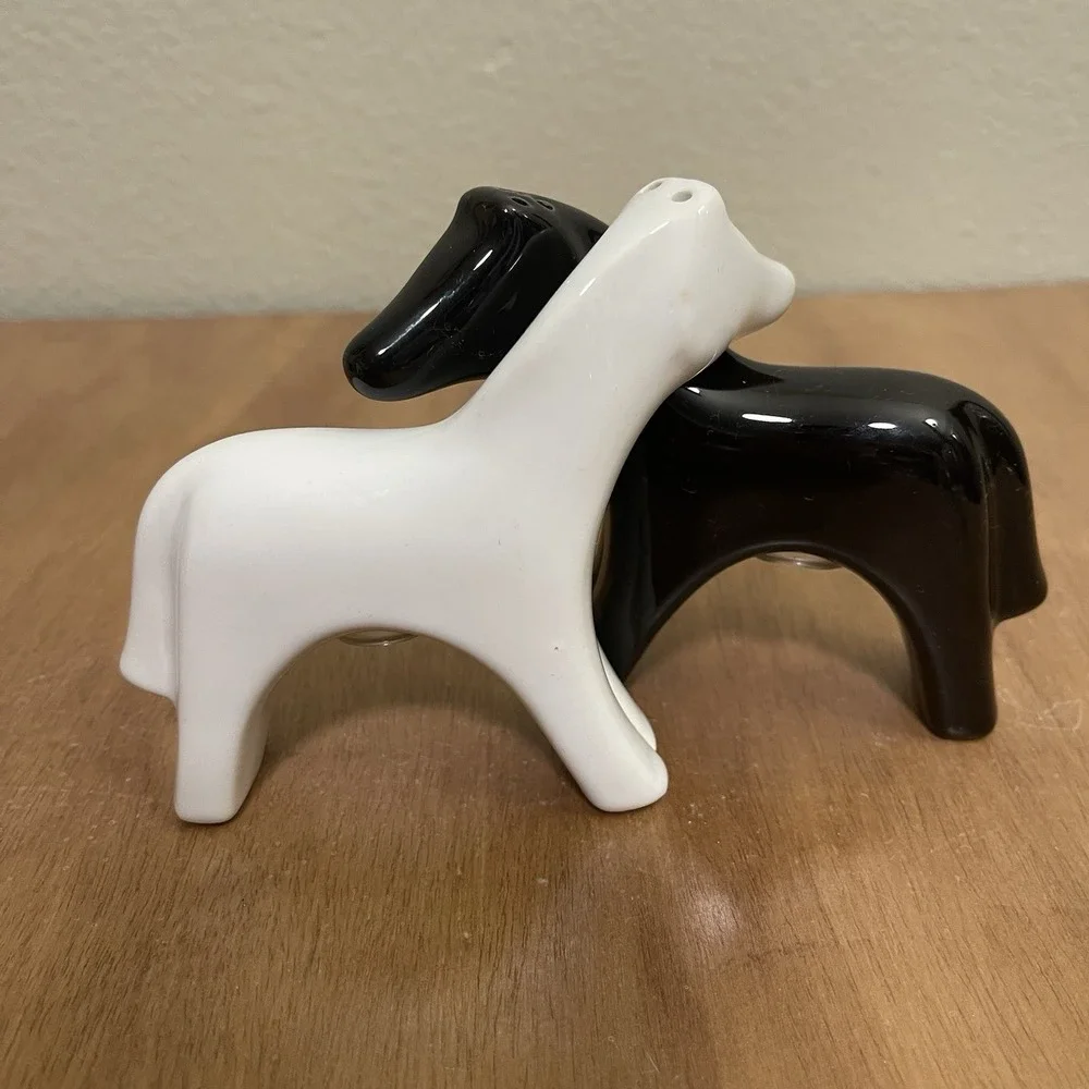 Horses Novelty Salt & Pepper Shaker Black White Hugging Art Sculpture Minimalist